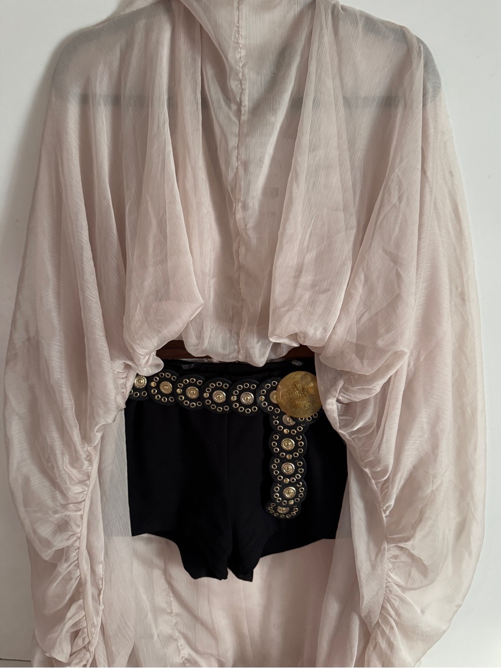 REVOLVE 3 PIECE OUTFIT -CHIFFON HIGH/LO BLOUSE MINI SHORTS & BELT NEW W/TAGS! - Picture 5 of 8